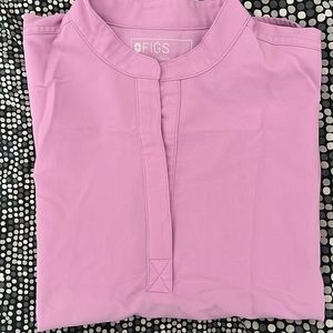 Rafaela Oversized Scrub Top, Brand new Condition !!! LIMITED EDITION CHALK PINK